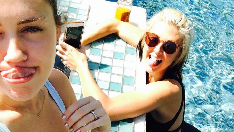Miley Cyrus trägt verdächtigen Ring am Finger: Heimliche Hochzeit mit Liam Hemsworth? Haben Miley Cyrus und Liam Hemsworth geheiratet?