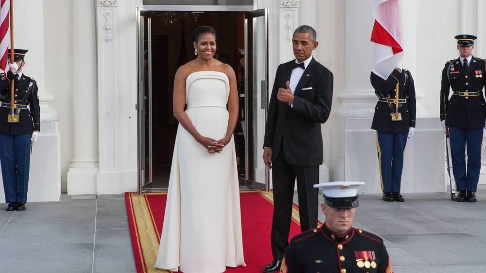 Michelle Obama strahlt in edler Robe von Lady-Gaga-Designer Brandon Maxwell Ganz die Gaga: Michelle Obama trägt Robe des Pop-Queen-Stylisten