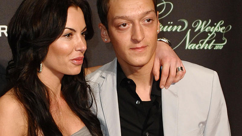 Liebes-Aus bei Özil und Lagerblom? Liebes-Aus bei Özil und Lagerblom?