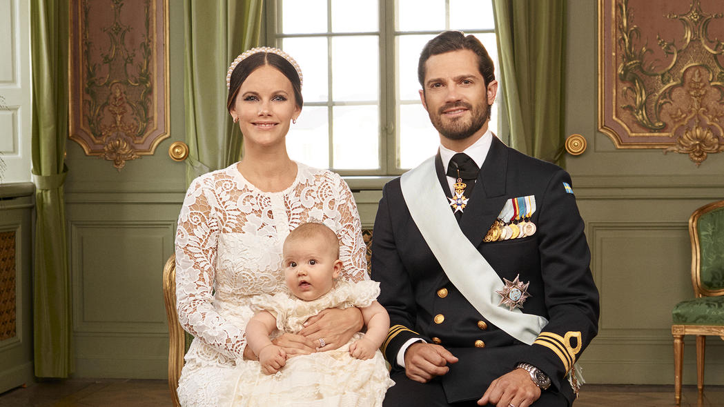 Carl Philip und Sofia von Schweden: Das sind die offiziellen Bilder von Prinz Alexanders Taufe H.K.H. Prins Alexanders dop i Drottningholms Slottskyrka 9 september 2016 / H.R.H. Prince Alexander’s christening at Drottningholm Palace Chapel, September 9, 2016. H.K.H. Prinsessan Sofia; H.K.H. Prins Alexander; H.K.H. Prins Carl Philip HRH Princes