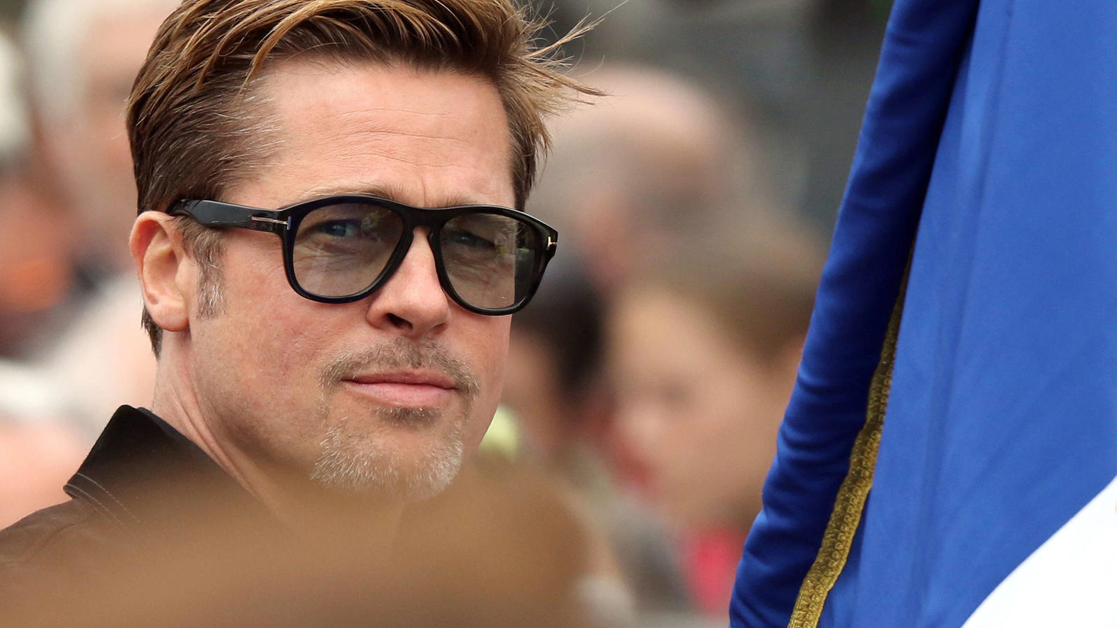 Brad Pitt erscheint wegen der Trennung von Angelina Jolie nicht bei der 'Voyage of Time: Life's Journey'-Premiere FILE - epa05375084 US actor Brad Pitt before the start of the 24 Hours of Le Mans car race in Le Mans, France, 18 June 2016. EPA/EDDY LEMAISTRE (zu dpa-Meldung: «Polizei bestätigt Ermittlungen gegen Brad Pitt» vom 22.09.2016) +++(c) dpa - Bildfunk+++