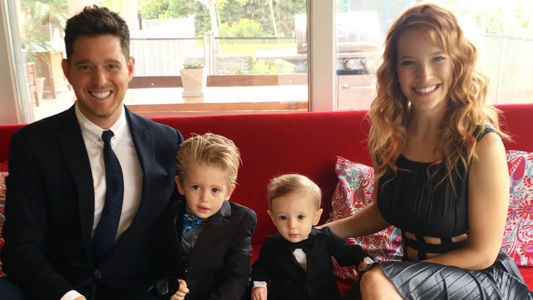 Michael Bublés Sohn Noah (3) an Leberkrebs erkrankt: "Wir sind erschüttert" Michael Bublé postet gerne Bilder seiner Kids auf Instagram.