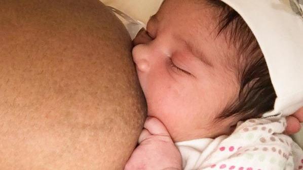 Blac Chyna postet intimes Still-Foto mit Baby Dream Renee Kardashian Blac Chyna postet intimes Stillfoto mit Baby Dream.