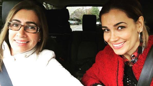 Jana Ina Zarrella: Mama Rita könnte glatt als ihre Schwester durchgehen Jana Ina Zarrella: Ihre Mama könnte glatt als ihre Schwester durchgehen.