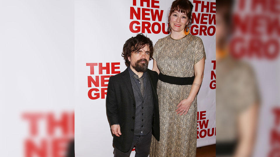 Peter Dinklage: 'Game of Thrones'-Star erwartet zweites Kind mit Erica Schmidt Peter Dinklage und Erica Schmidt bei der Premiere von 'All The Fine Boys'