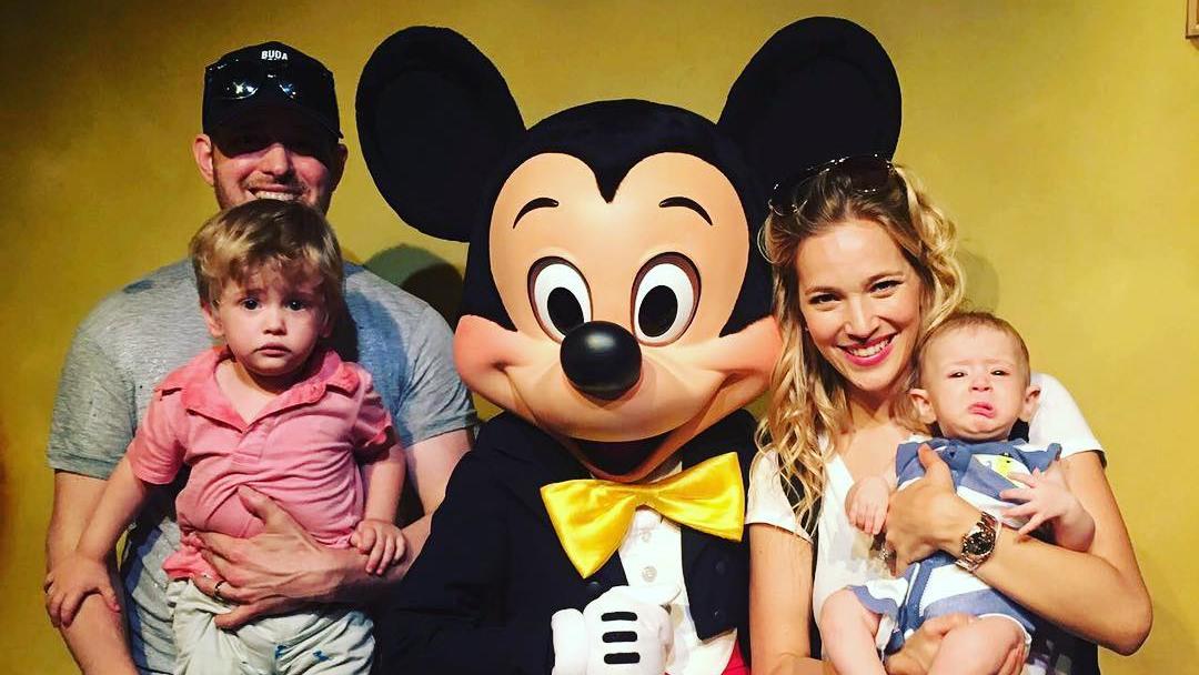 Krebsdrama um Sohn Noah: Michael Bublés Ehefrau bricht ihr Schweigen Luisana Lopilato mit Ehemann Michael Bublé und ihren gemeinsamen Söhnen Noah (links) und Elias