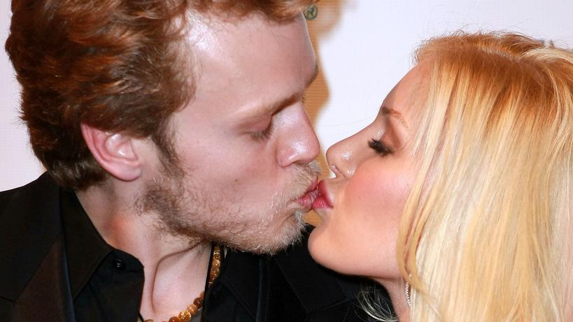 Heidi Montag und Spencer Pratt: Die Reality-Stars feiern ihr Baby-Glück Spencer Pratt and Heidi MontagReality TV's Most Popular Couple Heidi Montag and Spencer Pratt Will Host Pure Nightclub On Valentine's Day WeekendLas Vegas, Nevada - 13.02.10Credit: (Mandatory): Judy Eddy / WENN.com