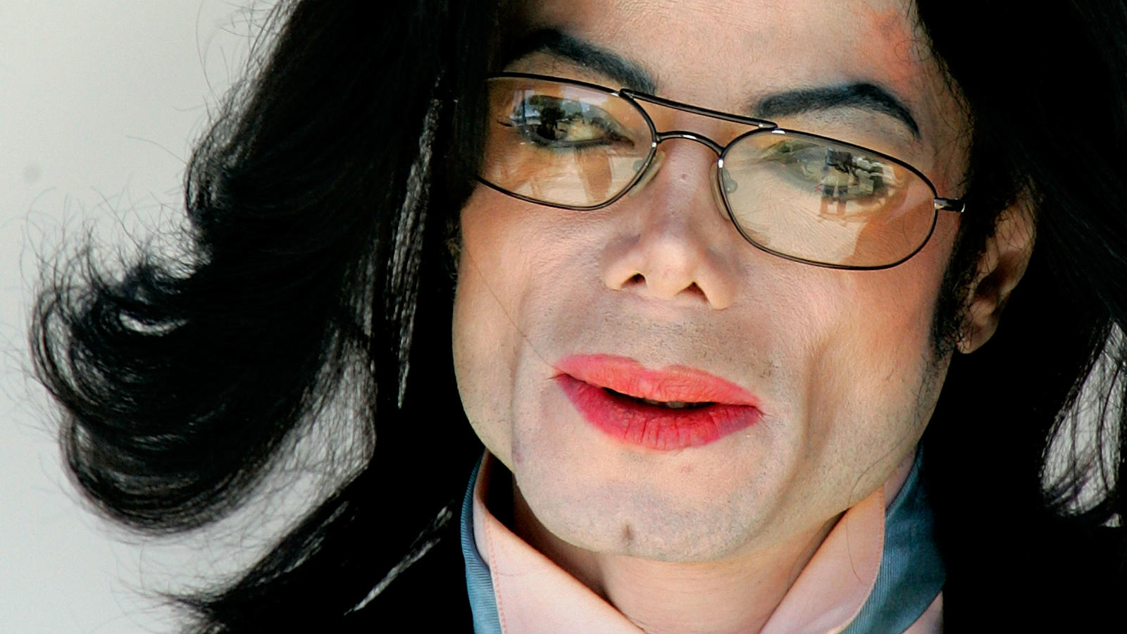 Die irrsten Promi-Verschwörungstheorien Der King of Pop Michael Jackson