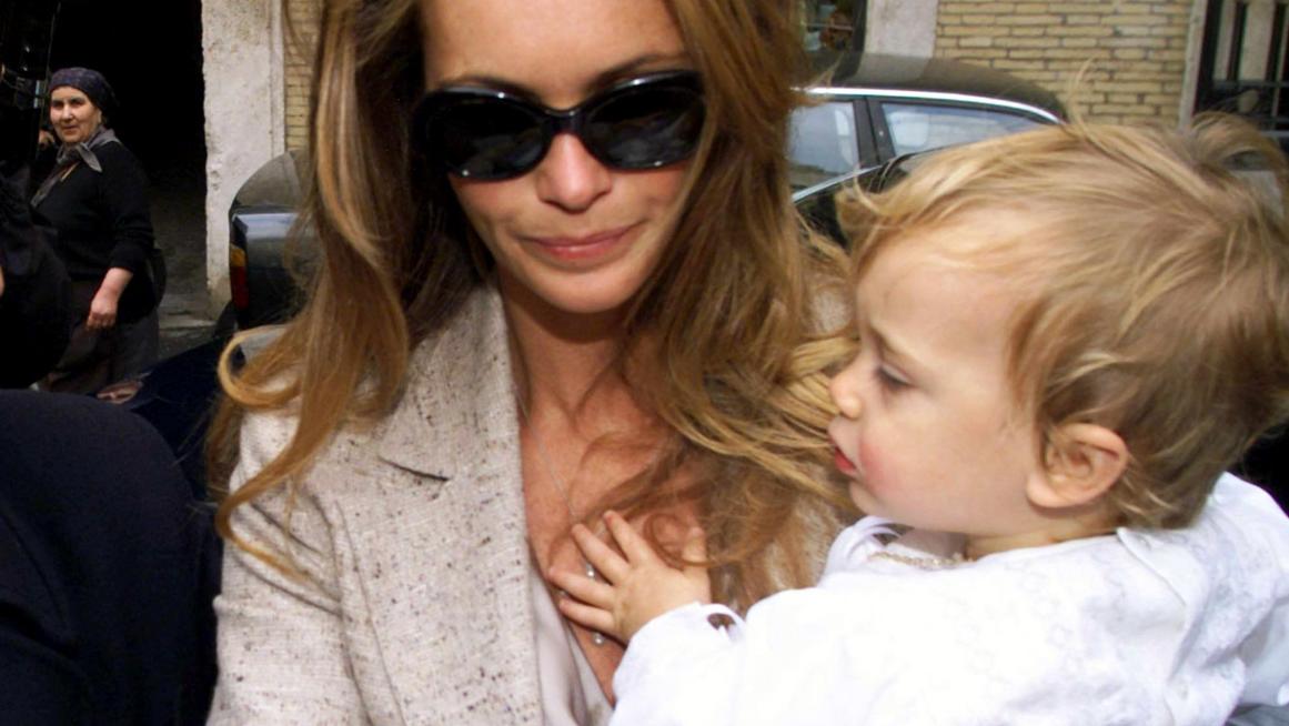 Elle Macpherson über ihren After-Baby-Body: "Das war keine gesunde Art" Elle McPherson ein Jahr nach der Geburt ihres Sohnes Arpad Flynn