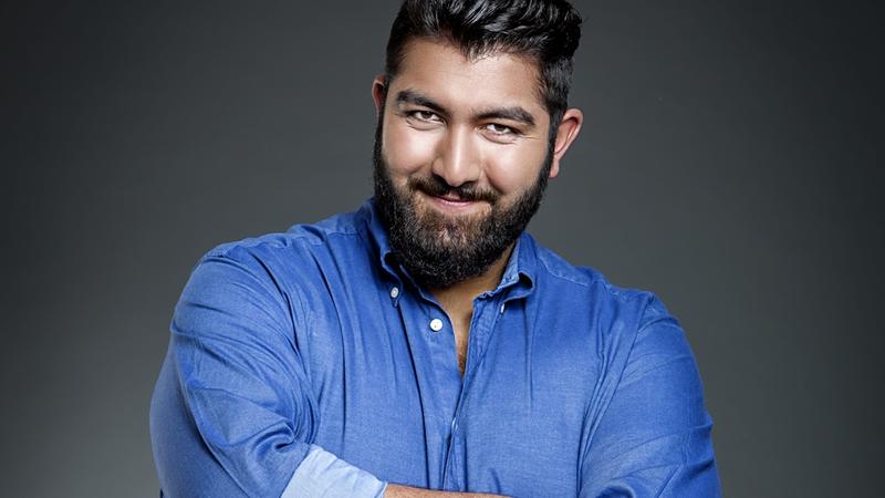 Ex-'Let's Dance'-Kandidat Faisal Kawusi führt Hass-Brief-Schreiber vor Faisal Kawusi veröffentlich Hater-Schreiben