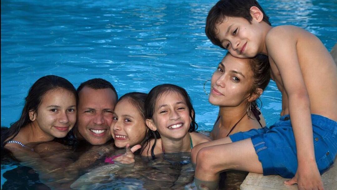 Jennifer Lopez zeigt ihre neue Patchworkfamilie mit Alex Rodríguez auf Instagram Jennifer Lopez und ihre Patckwork-Familie