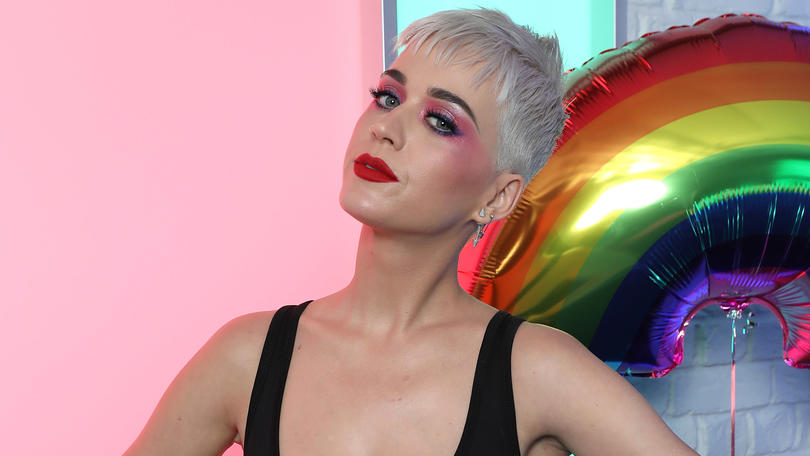 Katy Perry: Das Nacktpaddeln mit Ex Orlando Bloom wurde zum Therapie-Thema Katy Perry plauderte in der australischen Radiosendung 'Kyle and Jackie O' über Orlando Blooms Nacktfotos.