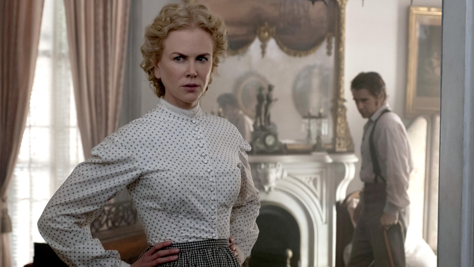 'Die Verführten': Colin Farrell ist mehr Teddybär als Wolf im Schafspelz HANDOUT - Die Schauspieler Nicole Kidman als Miss Martha and Colin Farrell als John - eine Szene des Films "Die Verführten" (undatierte Aufnahme). Der Film startet am 29.06.2017 in den deutschen Kinos. (zu dpa-Kinostarts vom 22.06.2017) ACHTUNG: Nur