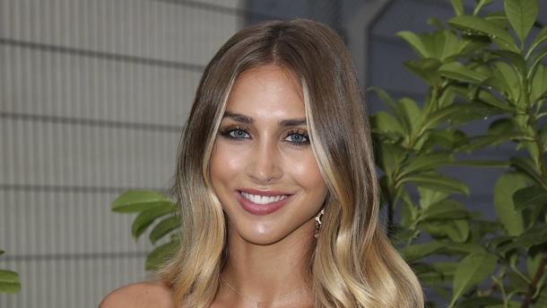 Ann-Kathrin Götze zeigt sich zum ersten Mal gemeinsam mit Baby Rome Ann-Kathrin Götze ist seit Anfang Juni Mama