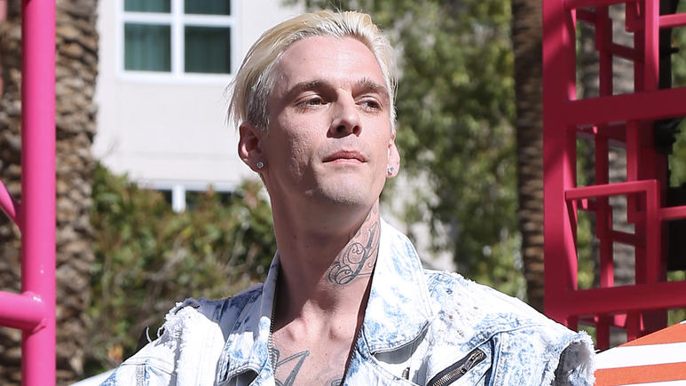 Aaron Carter soll wegen Drogenbesitzes festgenommen worden sein Aaron Carter performs at Flamingo Las Vegas Go Pool. Held @ Flamingo Las Vegas Hotel and Casino, Las Vegas, NV.