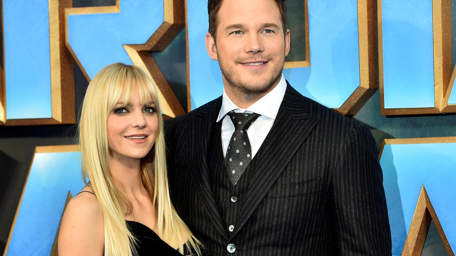 Nach Trennung: So wollen Anna Faris und Chris Pratt ihre Ehe retten FILE PHOTO Chris Pratt (R) poses with his wife Anna Faris as they attend a premiere of the film "Guardians of the galaxy, Vol. 2" in London April 24, 2017. REUTERS/Hannah McKay/File Photo