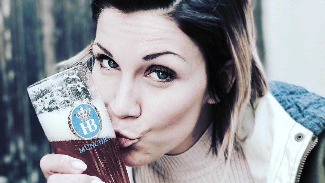Alkohol während der Schwangerschaft? Anna-Maria Zimmermann erntet heftige Kritik Anna-Maria Zimmermann.