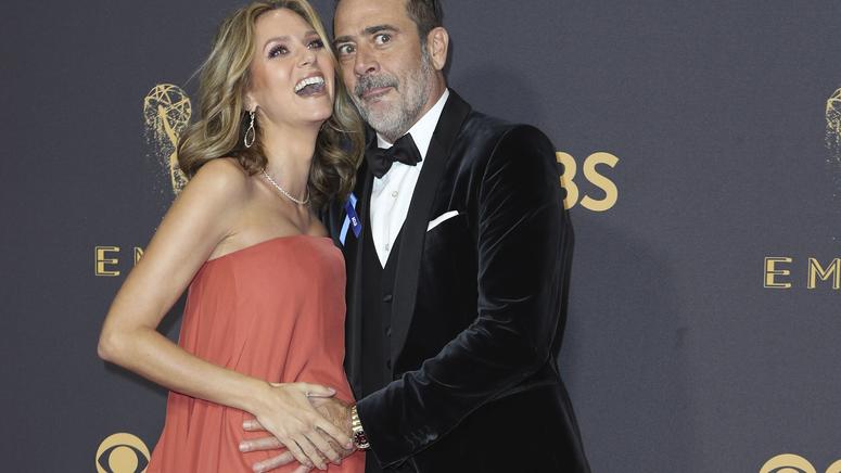 'The Walking Dead'-Star Jeffrey Dean Morgan wird zum zweiten Mal Vater 69th Primetime Emmy Awards – Arrivals – Los Angeles, California, U.S., 17/09/2017 - Jeffrey Dean Morgan and Hilarie Burton. REUTERS/Mike Blake