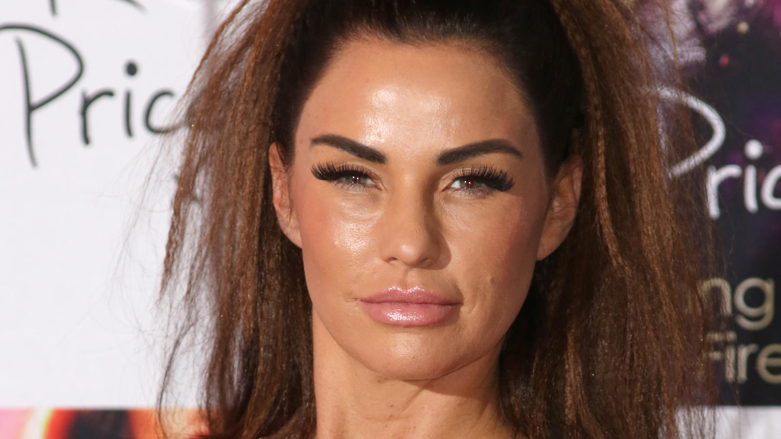 Künstlernamen der Promis: So heißen Elton John, Gigi Hadid, Tina Turner & Co. wirklich Katie Price