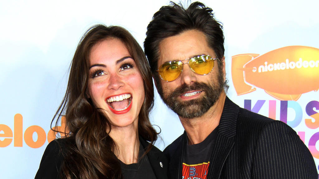 'Full House'-Star John Stamos (54) will unbedingt noch Vater werden John Stamos: Verlobt mit seiner 23 Jahre jüngeren Freundin