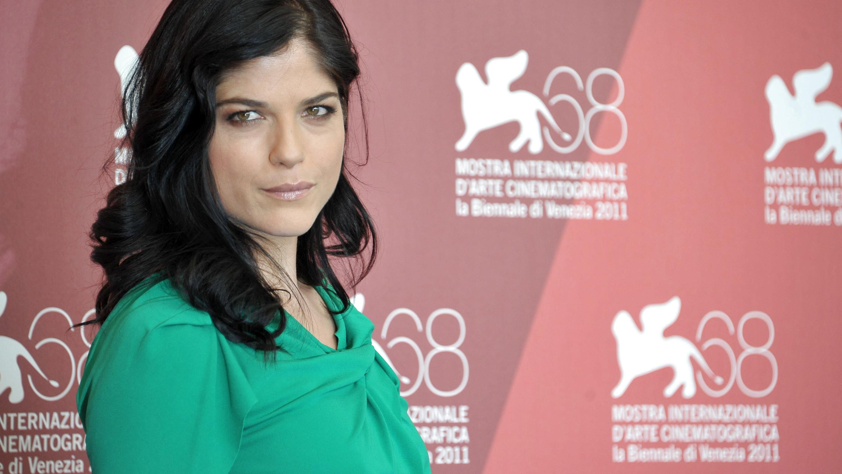 Selma Blair: James Toback soll ihr mit dem Tod gedroht haben 68th Venice Film Festival, Mostra del Cinema. Photocall Dark Horse - Selma Blair PUBLICATIONxINxGERxSUIxAUTxONLY