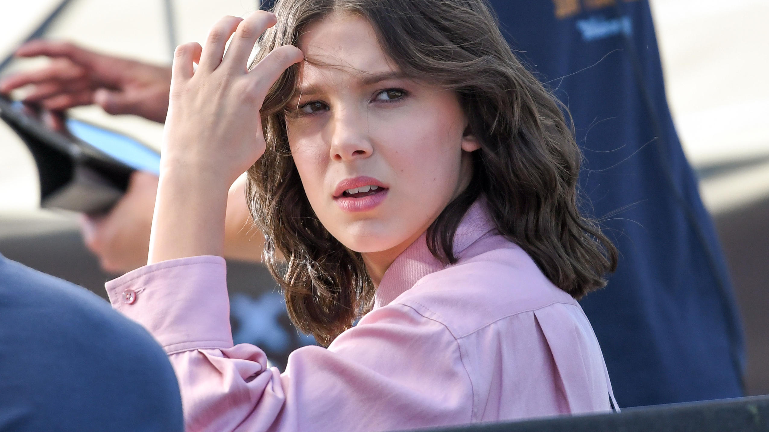 'Stranger Things'-Star Millie Bobby Brown: So schwer hatte sie es vor ihrem Durchbruch Millie Bobby Brown is seen at Extra Tv. in Los Angeles, California.