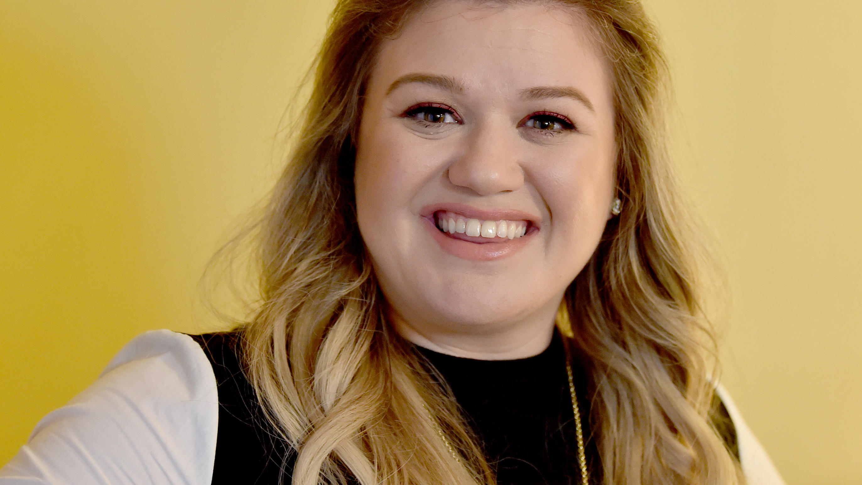 Kelly Clarkson ist mit mehr Kurven glücklicher Die US-amerikanische Sängerin Kelly Clarkson, aufgenommen am 06.11.2017 in Berlin. (zu dpa «Kelly Clarkson zum Massaker in Texas: Dürfen niemals relativieren» vom 06.11.2017) Foto: Britta Pedersen/dpa-Zentralbild/dpa +++(c) dpa - Bildfunk+++