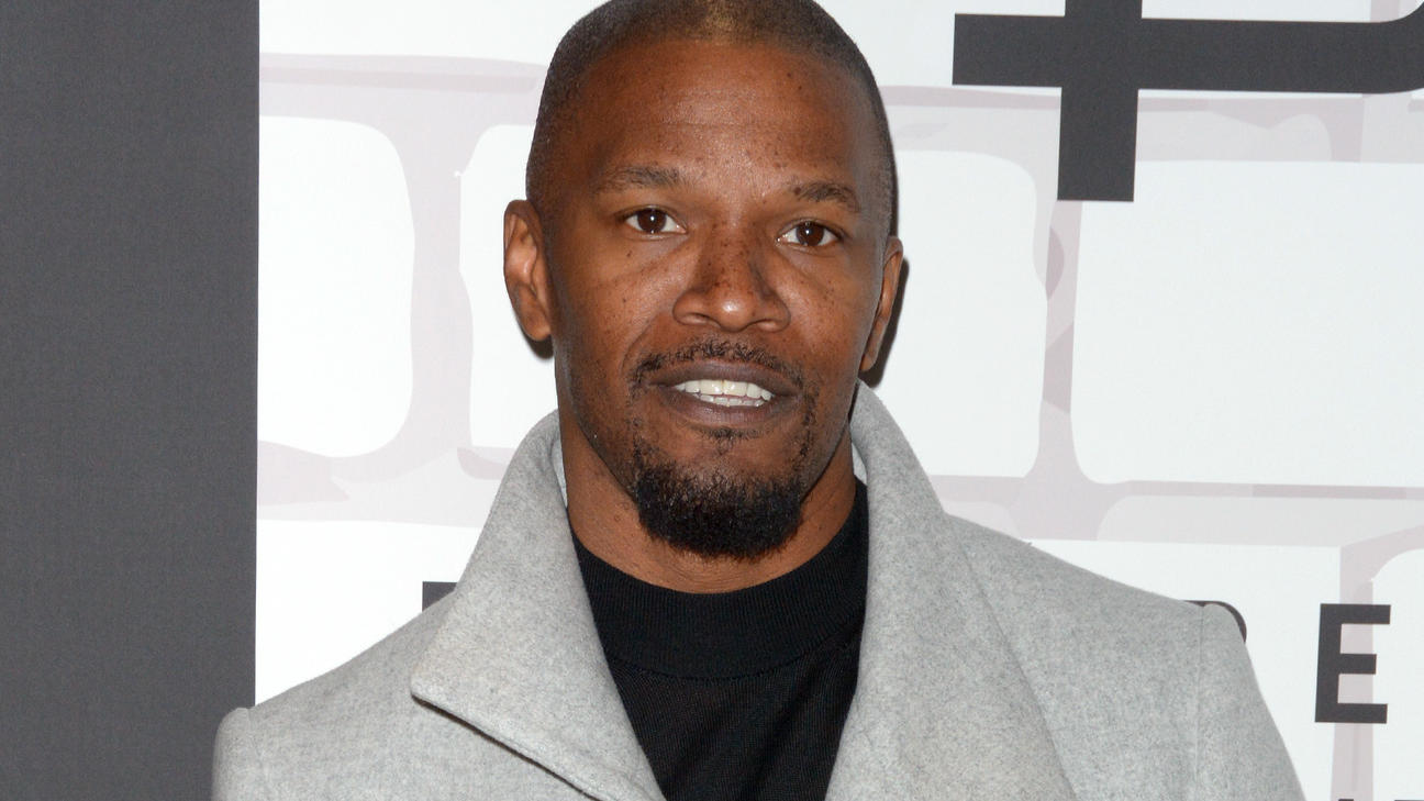 Katie Holmes überrascht Jamie Foxx bei einer Shop-Eröffnung Jamie Foxx ist das Gesicht der Sonnenbrillenmarke Privé Revaux