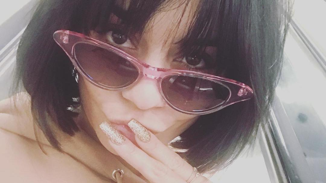 Vanessa Hudgens: Ein Pony kurz vor Weihnachten Vanessa Hudgens zeigt sich bei Instagram