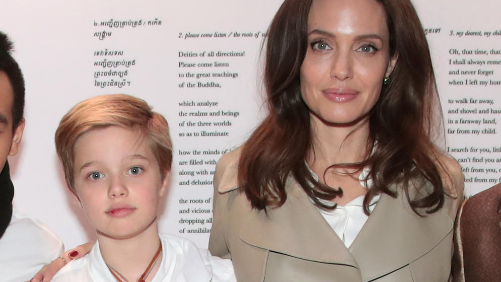Shiloh Jolie-Pitt nach Snowboard-Unfall auf dem Weg der Besserung Shiloh Jolie-Pitt mit ihrer berühmten Mama Angelina Jolie