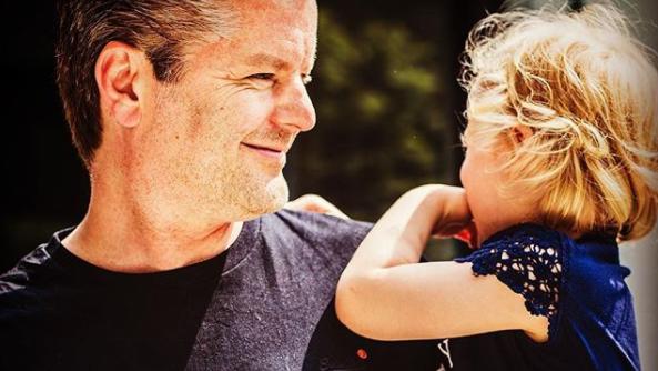 André & Shari Dietz: Tochter kann eigentlich nicht sprechen - jetzt sagt sie „Mama“ André Dietz und seine Tochter Mari