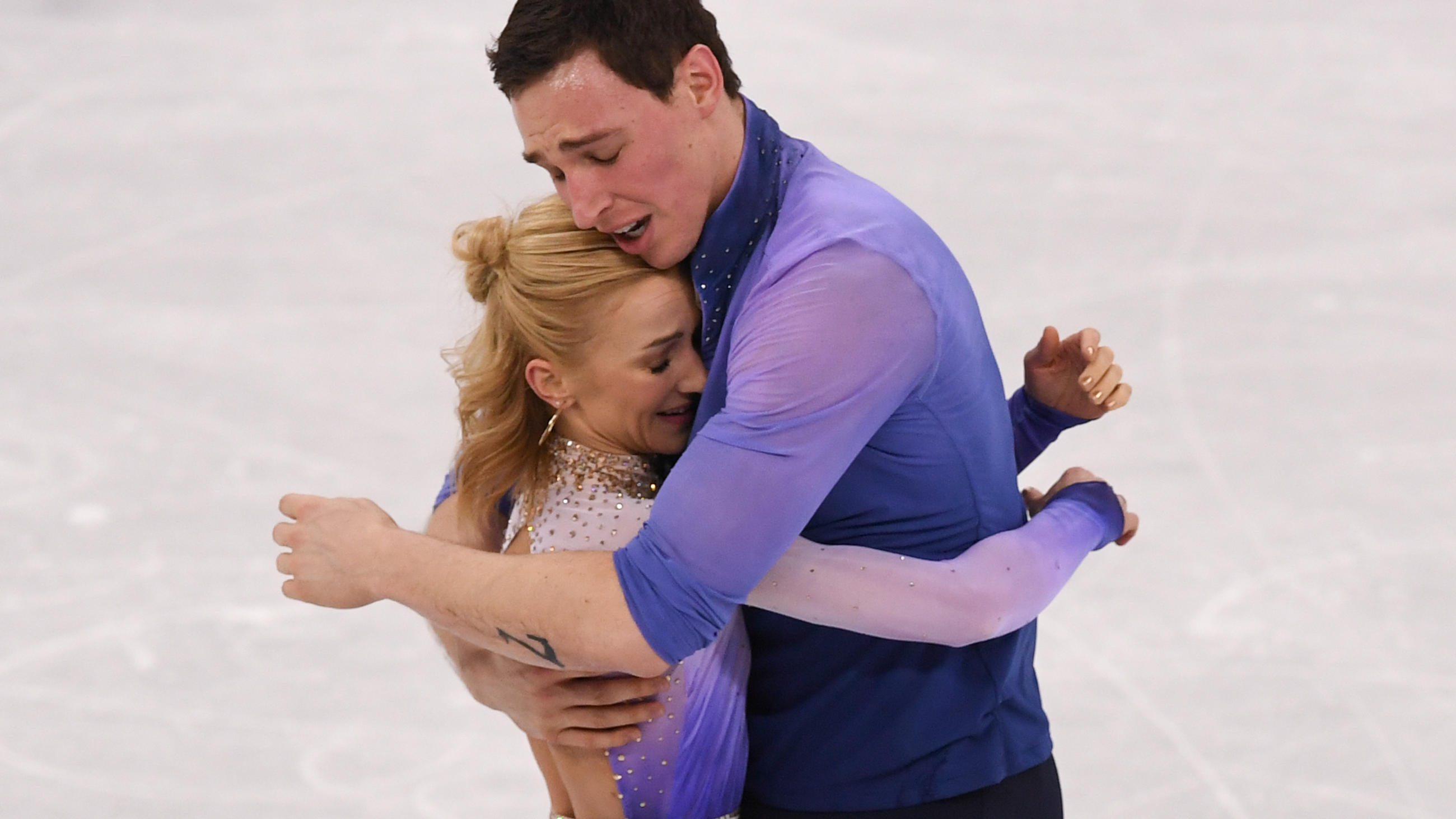 Gold für Deutschland im Eiskunstlauf: Aljona Sawtschenko und Bruno Massot zeigen Kür ihres Lebens Aljona Sawtschenko und Bruno Massot: Gold und ein Meer von Tränen
