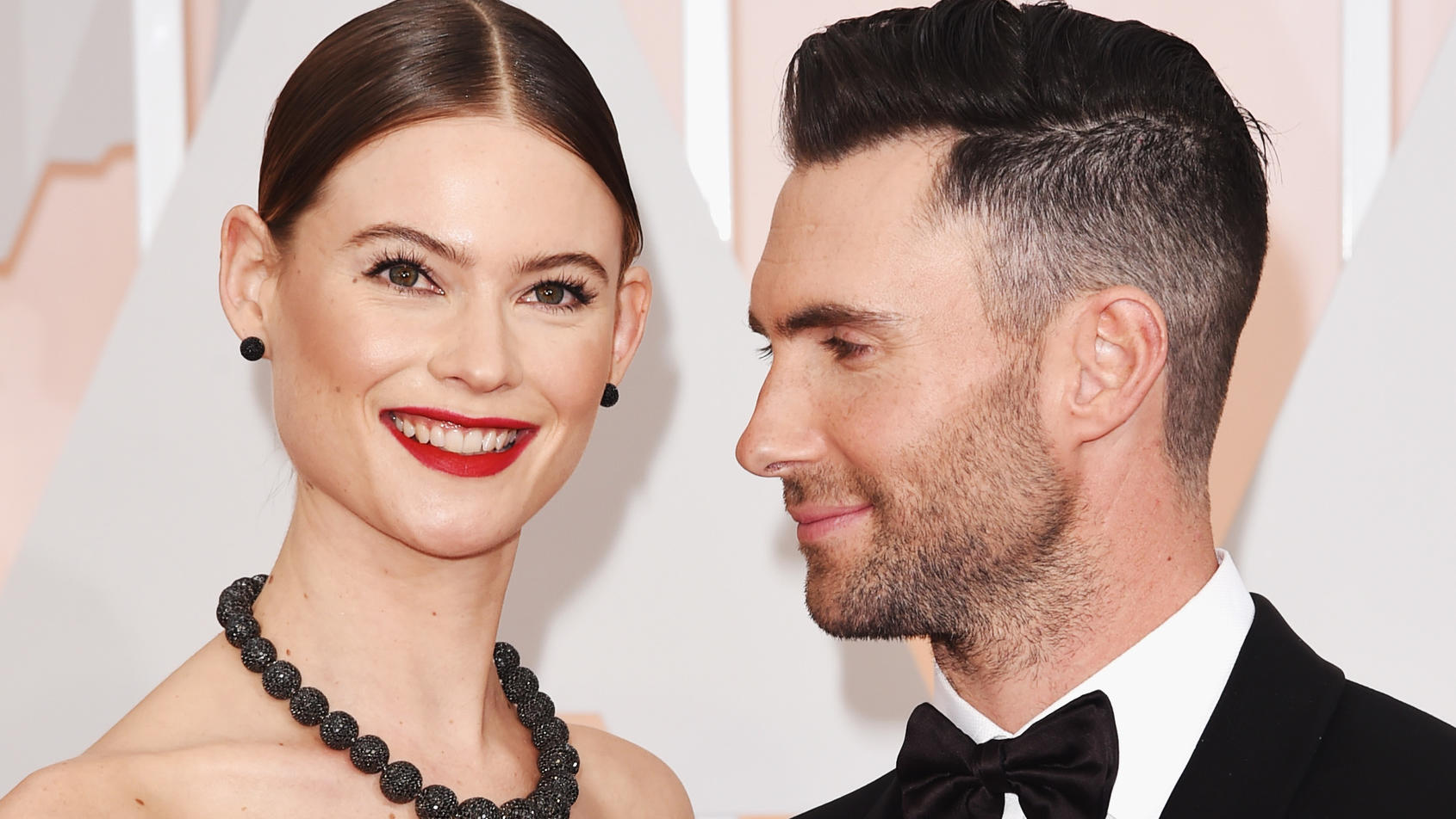 Adam Levine und Behati Prinsloo: Ihr zweites Baby ist da Behati Prinsloo und Adam Levine freuen sich über Kind Nummer zwei