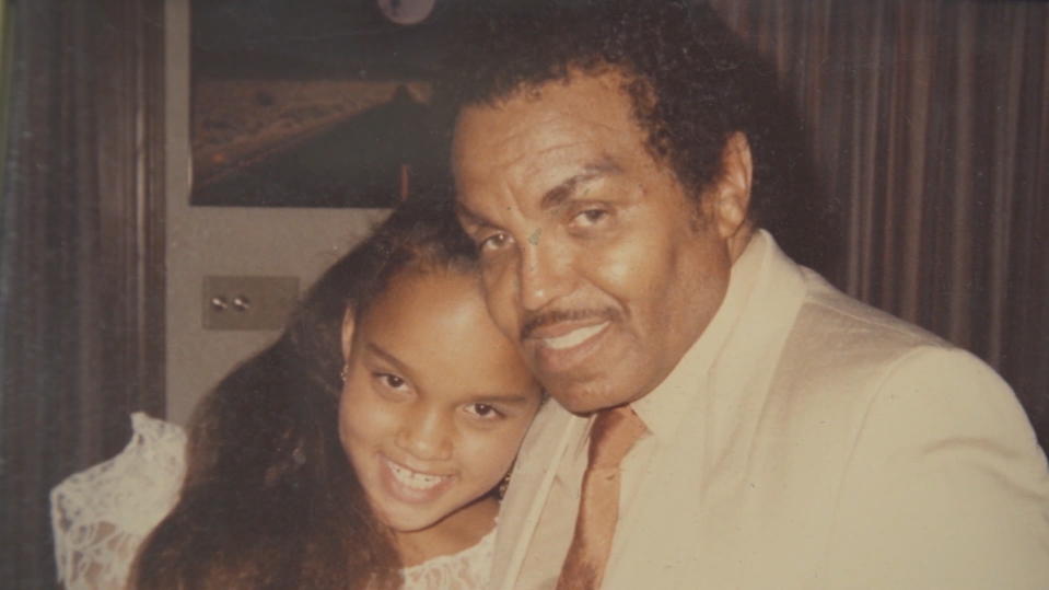 Michael Jacksons geheime Halbschwester JohVonnie bricht ihr Schweigen JohVonnie ist das uneheliche Kind von Joe Jackson