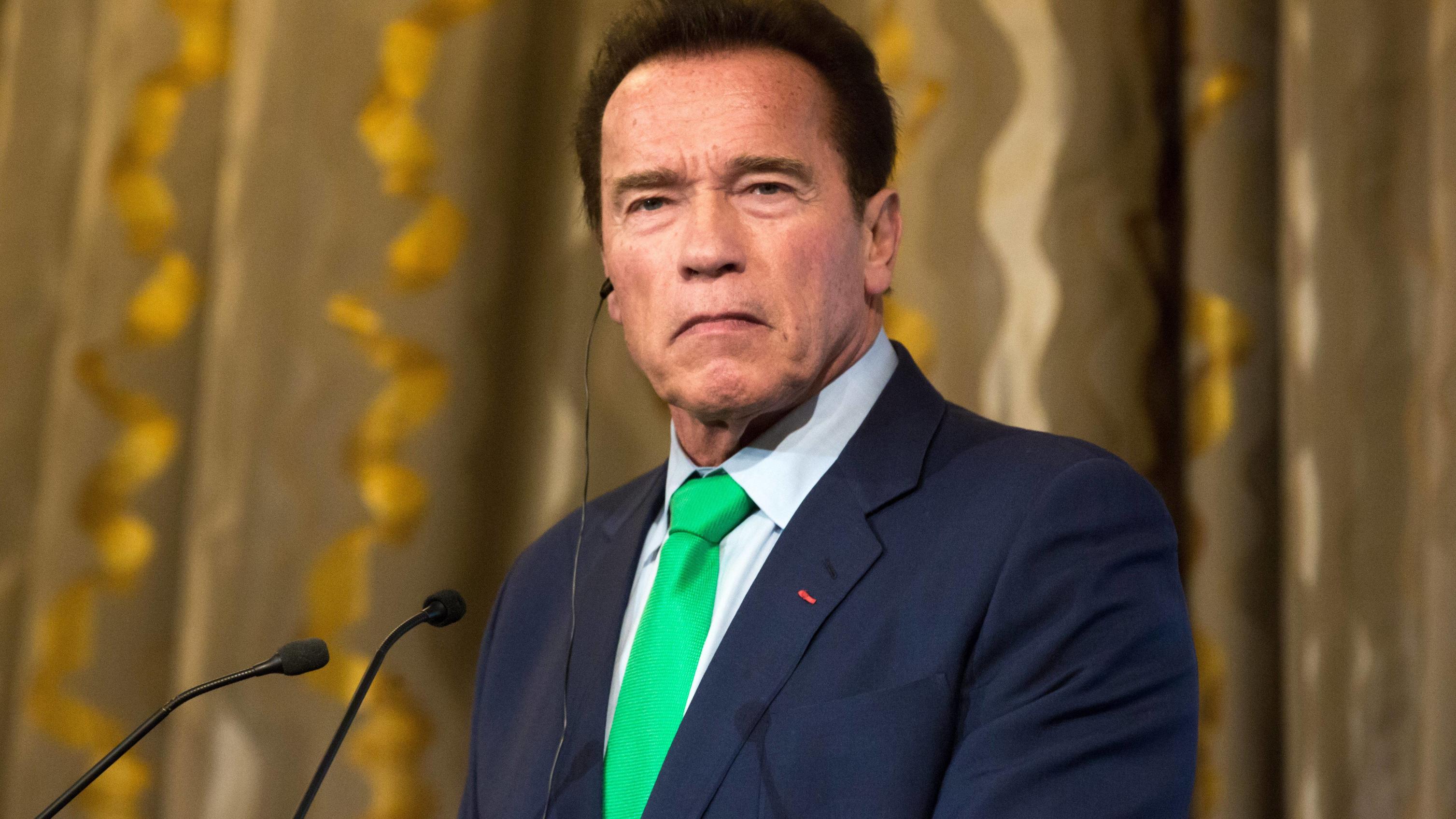 Arnold Schwarzenegger hat Herz-OP gut überstanden December 11, 2017 - Paris, Ile-de-France, France - Former Governor of the US State of California Arnold Schwarzenegger addresses a press conference on the air quality in big cities in Paris on December 11, 2017. Paris France PUBLICATIONxINxGERxSUIxAU