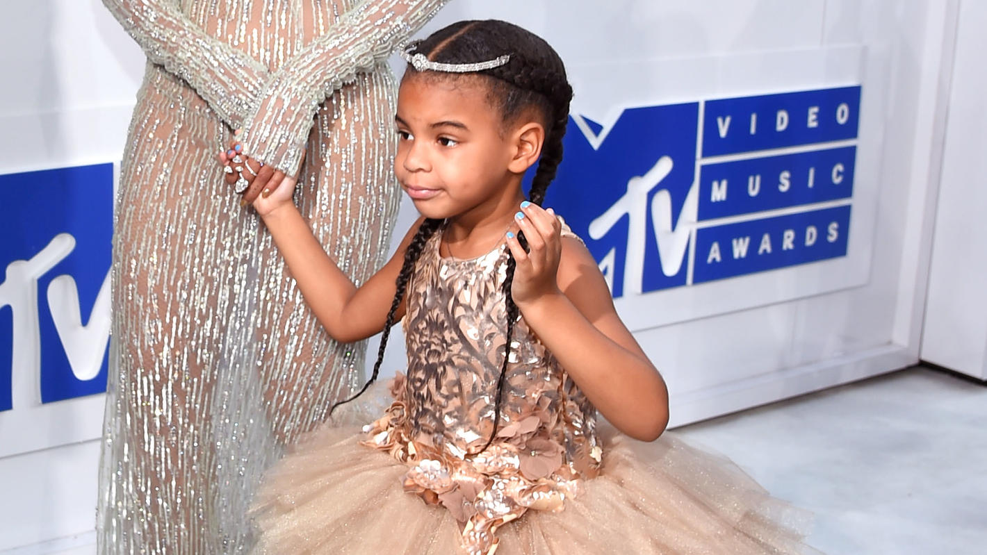 Wie bitte? Blue Ivy (6) hat schon ihren eigenen Stylisten und Personal Shopper Blue Ivy bei den MTV Video Music Awards 2016 in New York