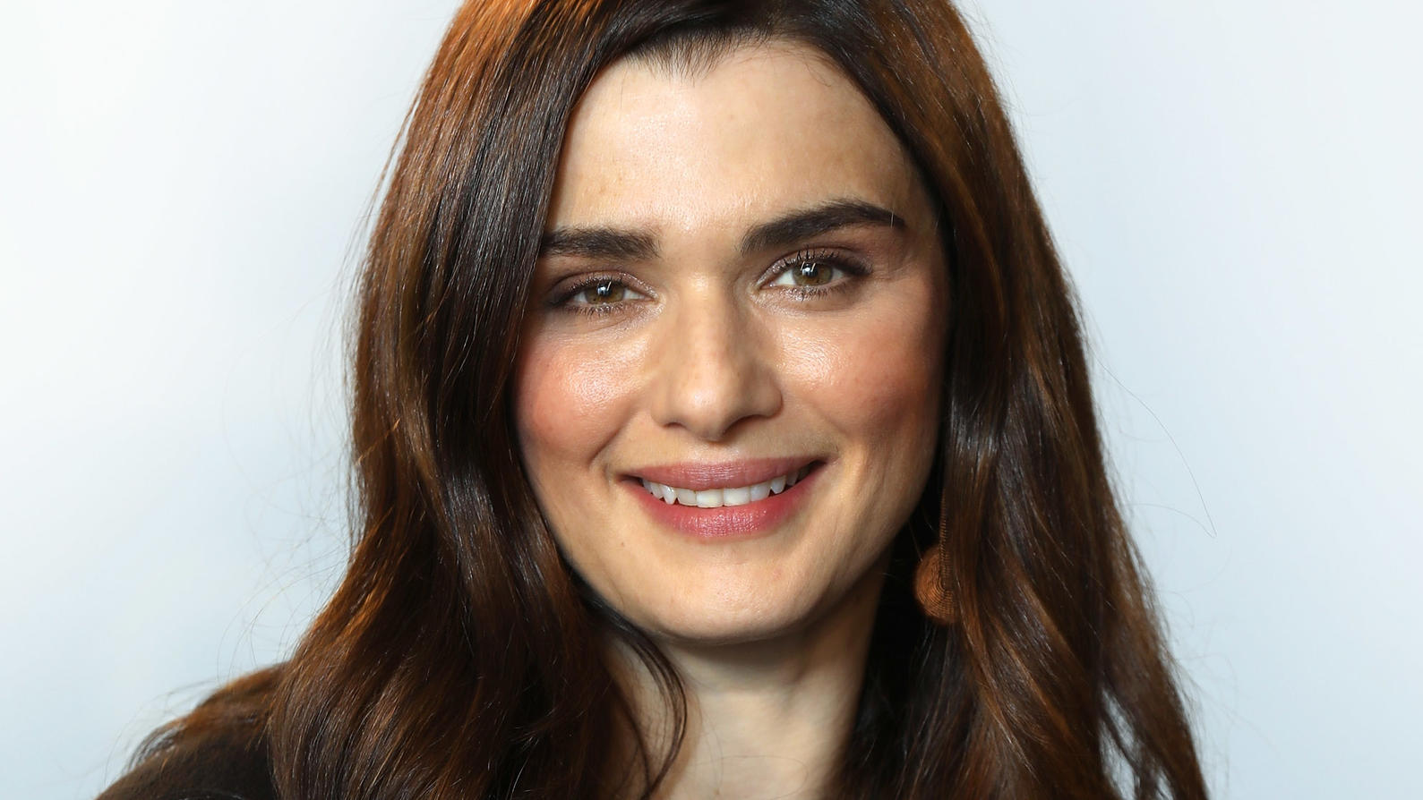Daniel Craigs Ehefrau Rachel Weisz zeigt ihren Babybauch Rachel Weisz ist mit 48 noch einmal schwanger.