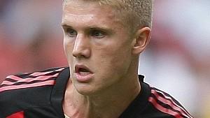Merkel von Milan zu Genua Alexander Merkel schnürt die Fußball-Schuhe ab der kommenden Saison für den FC Genua.
