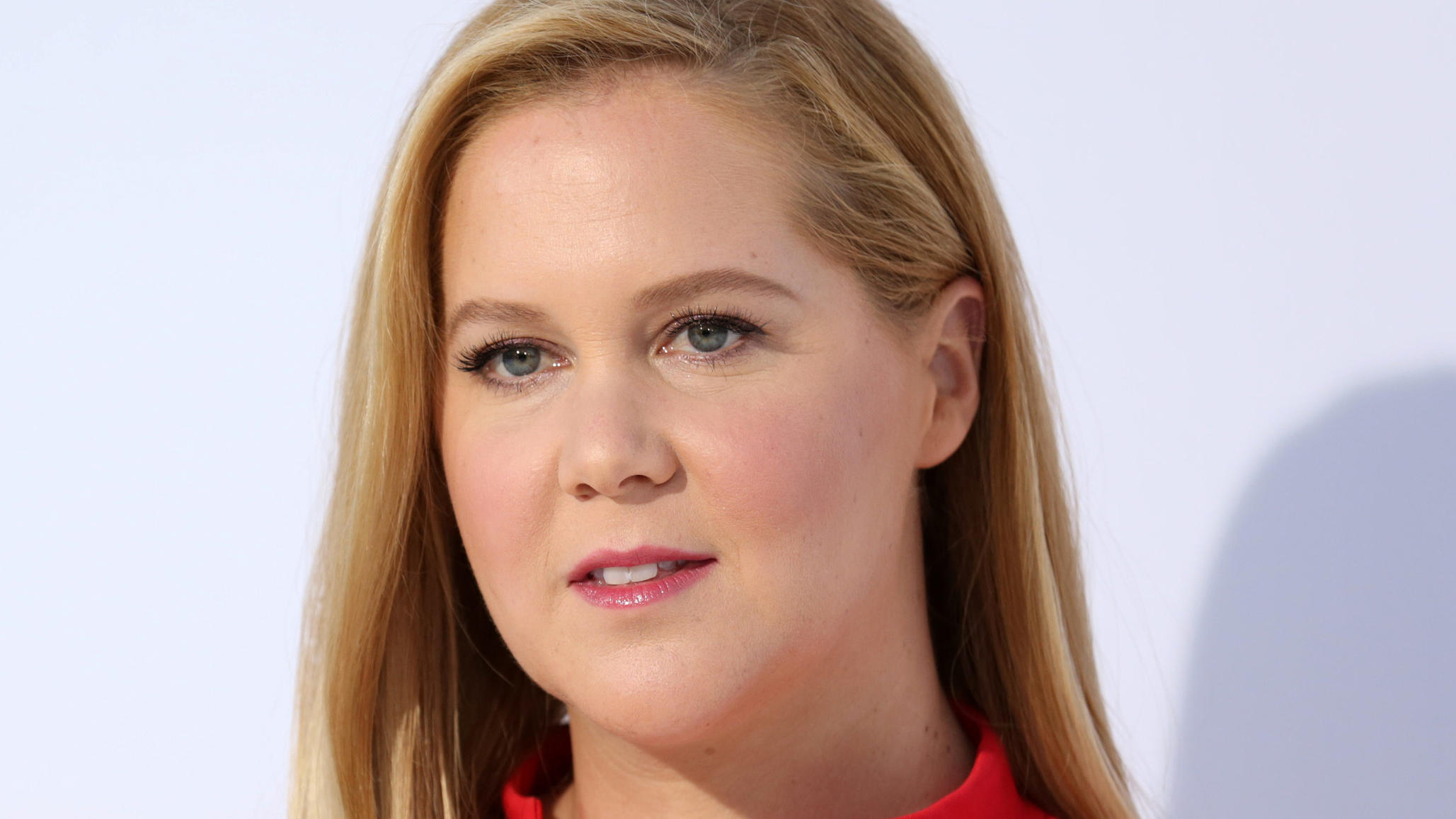 Krankenhaus! Schauspielerin Amy Schumer muss London-Besuch absagen Celebrities attend World Premiere of I Feel Pretty at Westwood Village Theater.Featuring: Amy SchumerWhere: Los Angeles, California, United StatesWhen: 18 Apr 2018Credit: Brian To/WENN.com