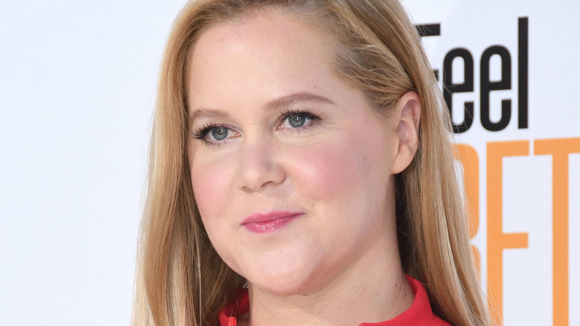 Amy Schumer bekam einen unromantischen Heiratsantrag Amy Schumer kann über den Heiratsantrag ihres Mannes zum Glück lachen