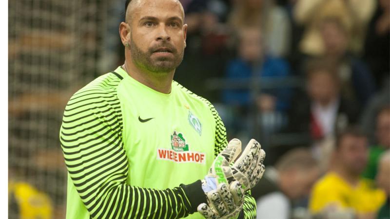 Tim Wiese: Hat er einen Rentner geschubst? Tim Wiese: Hat er einen Rentner geschubst?