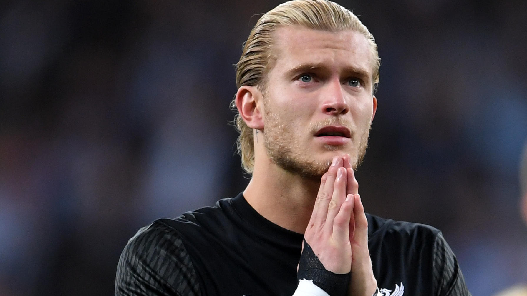 Hat Loris Karius nach Aus mit Sophia Thomalla ein Auge auf Netflix-Star geworfen? Sophia Thomallas Ex Loris Karius soll mit Netflix-Star flirten.