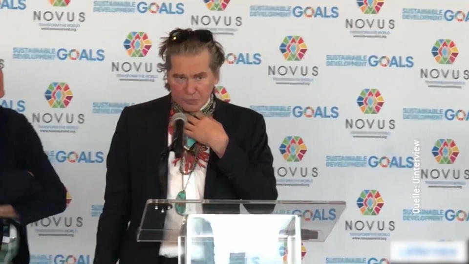 Val Kilmer beeindruckt mit Rede Val Kilmer: Rückkehr nach Krebs-Kampf