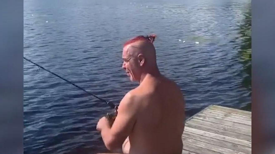 Nacktangeln in Finnland Till Lindemann zieht blank!