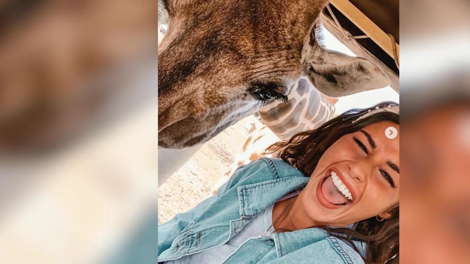 Alessio trifft eine verfressene Giraffe Familientag: Sarah und Alessio im Safari-Park