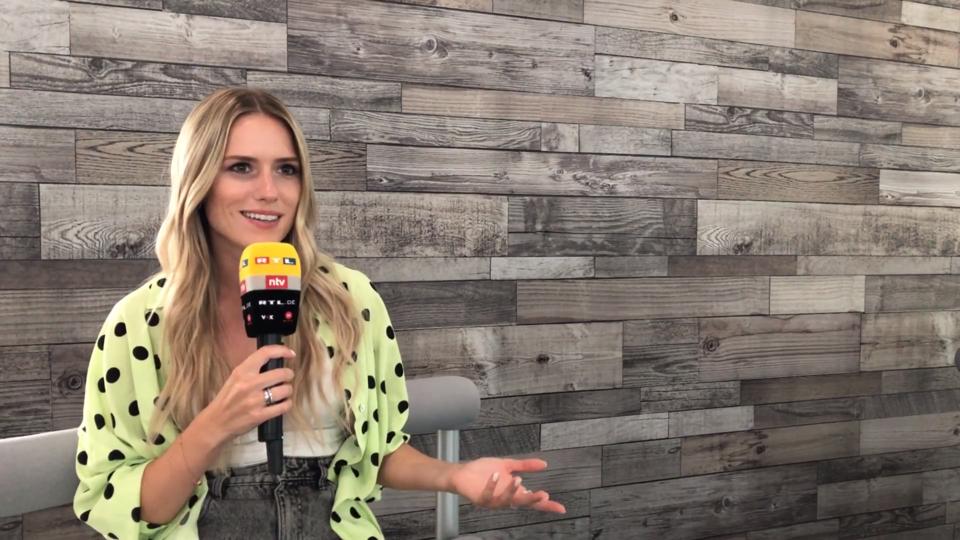 "Paradise Hotel"-Host im Blitz-Check Fragen-Quicky mit Vanessa Meisinger