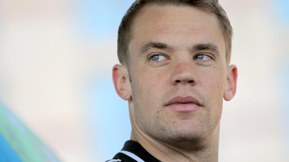 Flüchtige Begegnung am Flughafen Hier sollen sich Manuel Neuer & Anika kennengelernt haben
