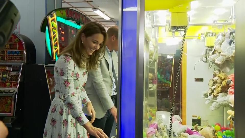 Die Royals verbinden Arbeit und Vergnügen Herzogin Kate und Prinz William im Spieleparadies