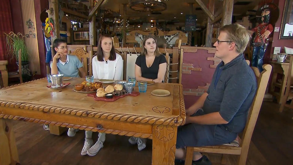 Fehlgriff bei „Bauer sucht Frau“ Bei einer Dame hat Bauer Simon kein gutes Bauchgefühl