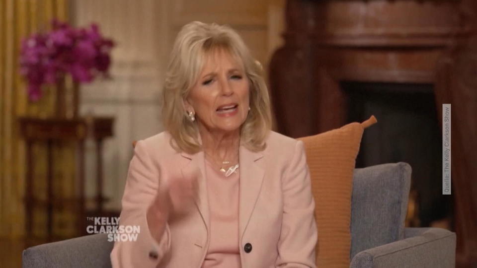 Erstes TV-Interview als First Lady Ganz privater Talk vonJil Biden und Kelly Clarkson